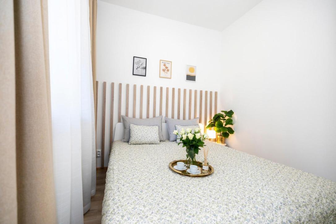 Alure Residences 2 & 24H Self Check-In, Parking In The Garage In The Apartment Building Included, New Building, Terrace, Green Location With A Forest Park With A Lake, Children'S Playground Μπάνσκα Μπίστριτσα Εξωτερικό φωτογραφία